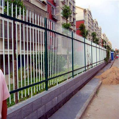 供应喷塑锌钢护栏厂家生产道路隔离栏低碳钢锌钢护栏