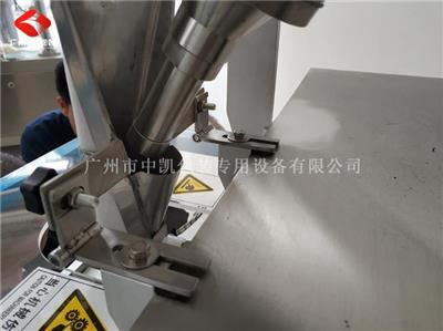 荆州足贴包装机出售 双膜包装机 工艺精良 性能优异 中凯包装