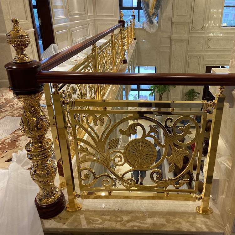 一款脱颖而出的纯铜别墅镂空楼梯扶手