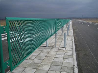 钢板网防眩网用途 高速公路防眩网规格 如何选择防眩网定制厂家
