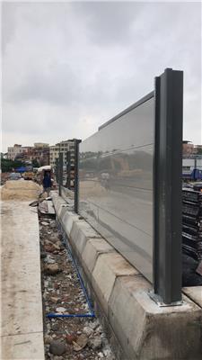 广州装配式围挡是一种新兴起的全封闭式施工围挡，也叫拼装围挡，易装以拆卸，使用方便