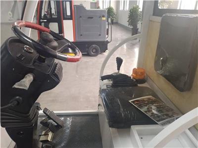 郑州工厂多功能封闭式扫地机,匠福清洁驾驶式扫地机 生产加工