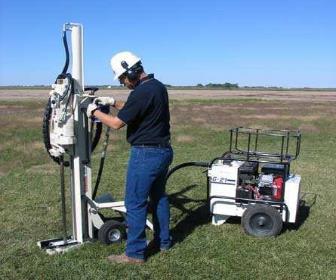 高频震动污染场地调查采土壤钻探机Geoprobe 420M型土壤钻机