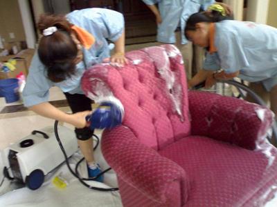 广州海珠区赤岗专业沙发清洗公司，沙发清洗消毒保养好价格实惠