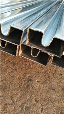 40*60镀锌凹槽管厂家-护栏凹槽钢管生产厂家