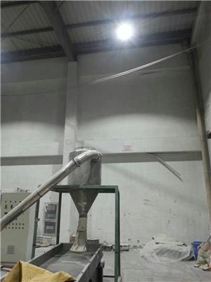 江河照明给苏州塑胶厂提供的LED工厂灯5年质保