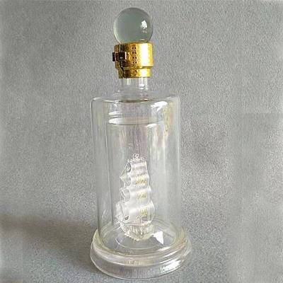 源头厂家直销各种玻璃工艺酒瓶内置造型白酒瓶