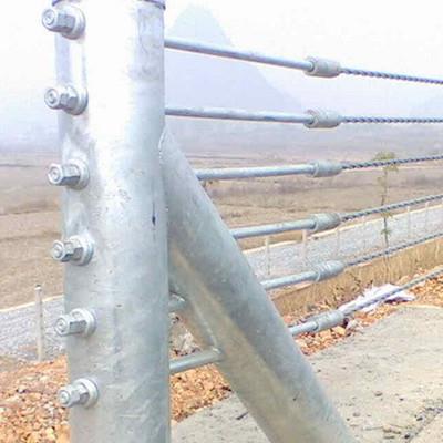 公路钢丝绳围网 柔软的钢丝绳护栏 六索缆索护栏 高速防撞**护栏