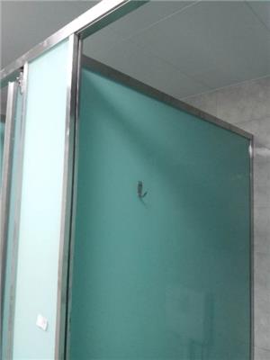 福田区厕所玻璃隔断底座选购 卫生间玻璃隔断优惠报价