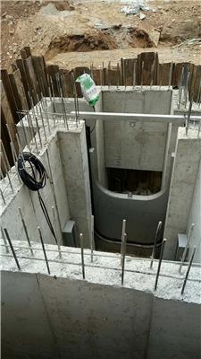 蚌埠液动旋转式堰门，下开式堰门，一体化预制泵站