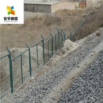 铁路防护栅栏 国标铁路防护栅栏 高铁护栏网