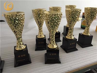 上海金属奖杯加工设计，全国经销商颁奖奖品，金属概念模型奖杯定制