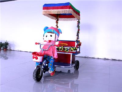 新款广场儿童游乐设备卡通机器人蹬车动物拉车发光音乐充电碰碰车