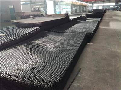 大量供应钢板网 菱形钢板网 染漆钢板网支持定制各种规格