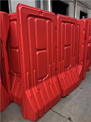 7.5KG重全新料红色1.8米高栏水马围挡 广东包送货上面