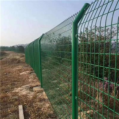 果园围栏网 双边丝护栏网 高速公路护栏网厂家