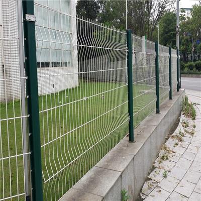 儋州城市道路护栏 交通组装管式围栏 锌钢喷涂白色栏杆
