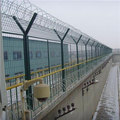 现货供应监狱刺绳铁丝护栏 边防监狱防护系统隔离围栏网可定制