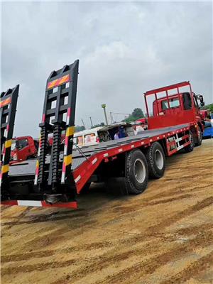 解放j6单桥挖机拖车拉8吨的挖掘机拖车拉350型挖掘机运输车