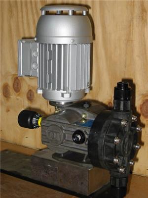 污水处理设备加药泵絮凝剂添加泵M102PP选型代理