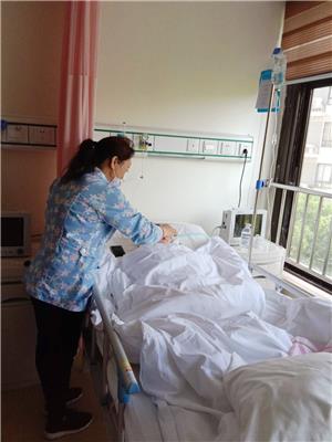 上海医院护工一月多少钱 值得信赖 上海倍爱健康管理供应