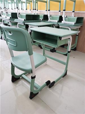 华闻家具出课桌椅培训班写字桌绿板学校家具