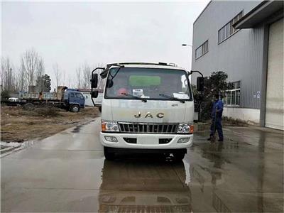 杭州东风凯普特3800型多功能洗扫车