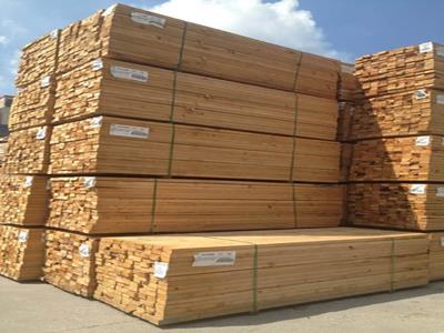 建 筑木方批发 广西厂家大量现货供应 材质新鲜无腐材 带皮少