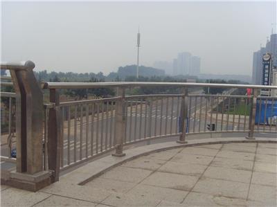 天津真材实料不锈钢栏杆厂家 不锈钢桥栏杆