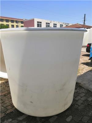 山东特耐塑业供应10吨减水剂化工桶，耐酸碱储罐，PE水箱