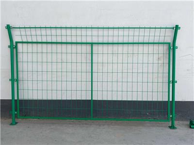 折弯护栏网 |三角折弯护栏网|桃型柱护栏网
