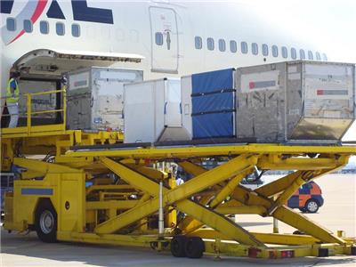 空港设备集装货物装载机