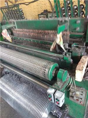 安平县墨龙港丝网点焊设备有限责任公司
