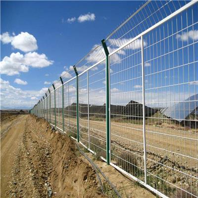 道路防护隔离栅 公路围栏网 围栏防护网 圈地种植围栏网