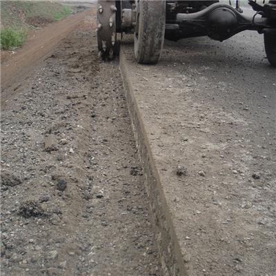 供应路面路沿石开沟机开槽机可对路边挖沟一次成型