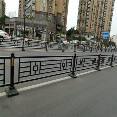 江苏**交通护栏学校公路铁路护栏防护栏隔离栏花式道路护栏常州护栏厂生产定制