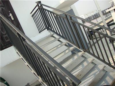 永州锌钢户外围栏-锌钢楼梯扶手-锌钢玻璃护栏-锌钢阳台护栏