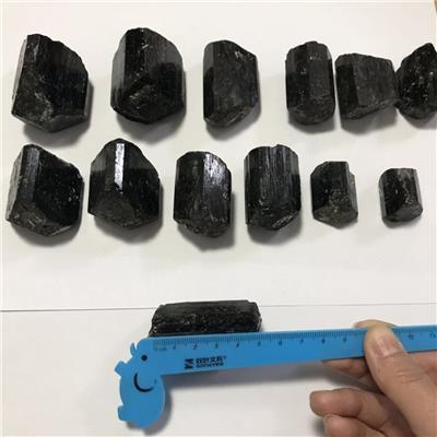 新疆单晶体电气石原矿托玛琳石黑碧玺石电气石厂家
