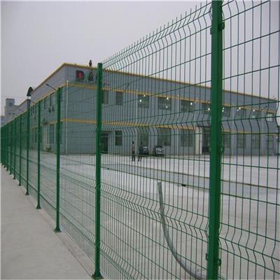 批发供应1.8×3m双边护栏网网孔9×17cm