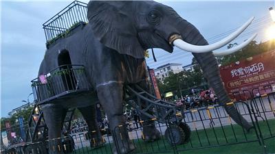 会喷火机械大象可载人巡游，会动，会叫，全国展览