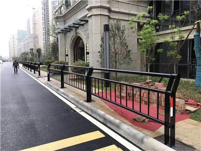 深圳人行道隔离带护栏 城市人行道护栏现货