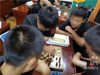 汉中青少年上网成瘾怎么办 青少年素质教育咨询