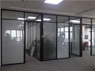 广东单玻玻璃隔断定制 办公玻璃隔断批发