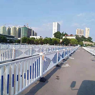 芜湖道路护栏安装 栏杆 按图纸设计生产各种道路护栏产品