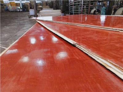 优质铁红面模板加工 广西贵港市臻楼木业有限公司