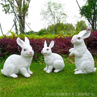 高州玻璃钢兔子雕塑 户外绿地雕塑 景区走道摆件