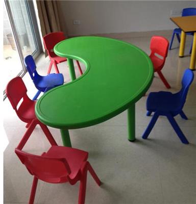 边缘人性化设计 幼儿塑料课桌椅 三门峡幼儿园桌椅