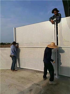 东莞销售白色喷涂围挡 带孔护栏 可定制