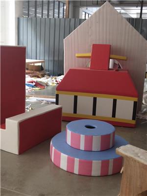 广东儿童淘气堡设备 新型室内儿童淘气堡厂家 材料标准