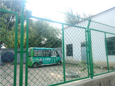 新疆 蓄水池防护网 光伏电站铁丝网 封闭隔离网